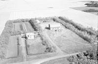 Aerial photograph of a farm near Denholm, SK (22-43-14-W3)