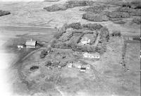 Aerial photograph of a farm in Saskatchewan (21-43-17-W3)