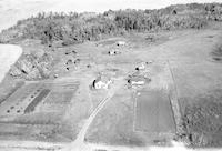 Aerial photograph of a farm in Saskatchewan (27-43-18-W3)