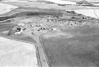 Aerial photograph of a farm in Saskatchewan (43-18-W3)