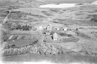 Aerial photograph of a farm in Saskatchewan (43-18-W3)