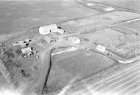 Aerial photograph of a farm near Gallivan, Sk (43-21-W3)