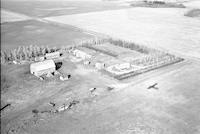 Aerial photograph of a farm in Saskatchewan (43-21-W3)