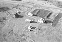 Aerial photograph of a farm in Saskatchewan (43-21-W3)