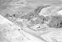 Aerial photograph of a farm in Saskatchewan (36-44-14-W3)