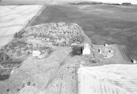 Aerial photograph of a farm in Saskatchewan (36-44-14-W3)