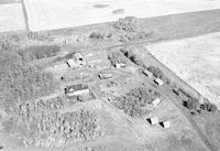 Aerial photograph of a farm in Saskatchewan (44-14-W3)