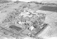 Aerial photograph of a farm in Saskatchewan (44-14-W3)