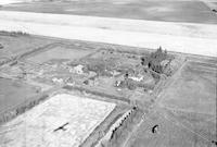 Aerial photograph of a farm in Saskatchewan (47-17-W3)