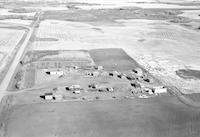 Aerial photograph of a farm in Saskatchewan (31-47-17-W3)