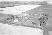 Aerial photograph of a farm in Saskatchewan (47-18-W3)