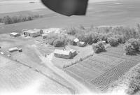 Aerial photograph of a farm in Saskatchewan (14-44-7-W3)