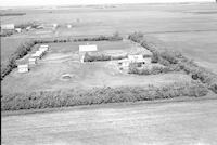 Aerial photograph of a farm in Saskatchewan (3-44-7-W3)
