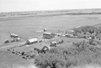 Aerial photograph of a farm in Saskatchewan (44-7-W3)