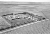 Aerial photograph of a farm near Dodsland (34-20-W3)