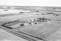 Aerial photograph of a farm near Keatley, SK (44-11-W3)