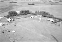 Aerial photograph of a farm in Saskatchewan (42-9-W3)