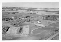 Aerial photograph of a farm in Saskatchewan (44-12-W3)